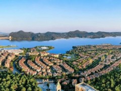 南京臥龍湖置業(yè)有限公司：2.4 億貸款在手，為何拒還 7 萬元欠款引爭議